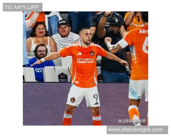 美职足精彩对决休斯顿主场迎战温哥华球队全力争胜